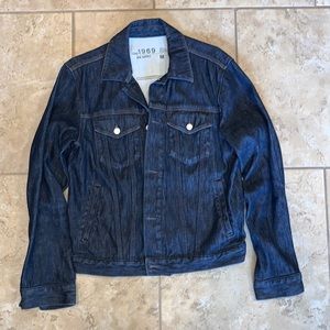 Men’s Medium Gap Dark Wash Denim Jacket
